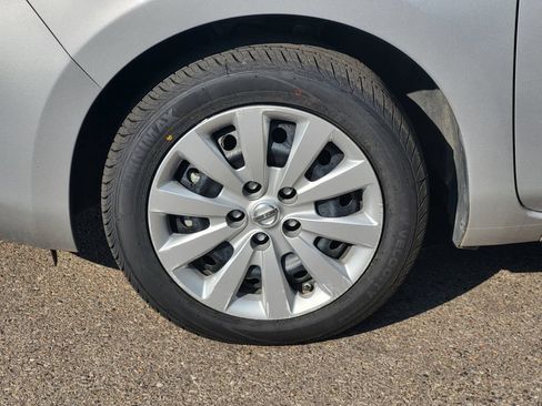 Used 2015 Nissan Leaf S w/ Charge Package FWD image 9