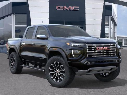 New 2026 GMC Canyon Denali image 7