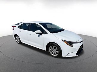 Used 2025 Toyota Corolla LE video 2