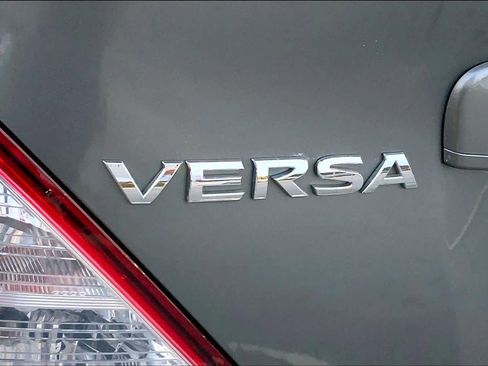 Used 2017 Nissan Versa S Plus image 29