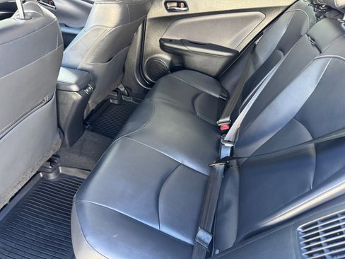 Used 2021 Toyota Prius Prime XLE image 14