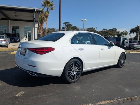 Used 2025 Mercedes-Benz C 300 Sedan image 5