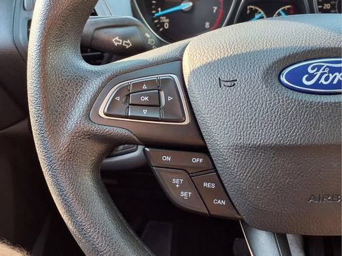 Used 2019 Ford Escape SE FWD image 13