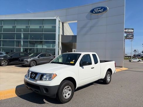 Used 2019 Nissan Frontier S RWD image 1