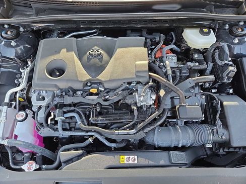 Used 2026 Toyota Camry SE FWD image 10
