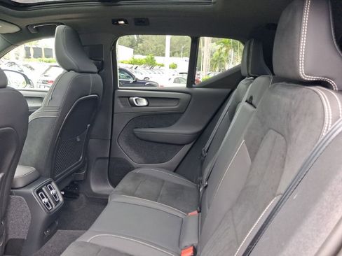 Used 2023 Volvo XC40 Recharge Plus AWD/4WD image 8