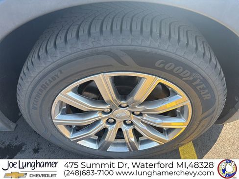 Used 2019 Cadillac XT4 Premium Luxury FWD image 10