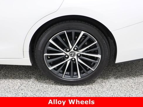 Used 2025 Lexus ES 350 w/ Premium Package image 10