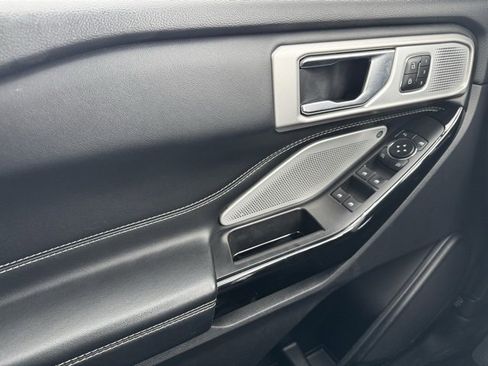 Used 2021 Ford Explorer ST w/ ST Street Pack image 33