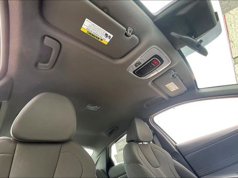 New 2025 Hyundai Elantra SEL image 31