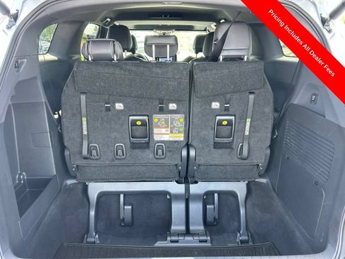 Used 2024 Toyota Sienna XSE w/ XSE Plus Package FWD image 17
