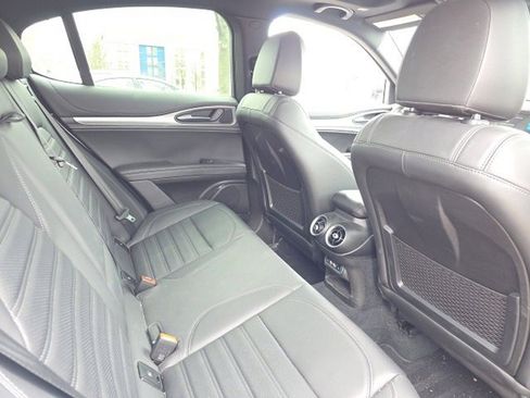 Used 2024 Alfa Romeo Stelvio Veloce image 6