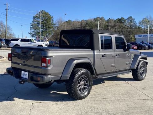 Used 2024 Jeep Gladiator Sport image 7