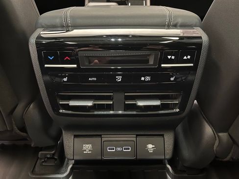 Certified 2023 Acura MDX SH-AWD w/ Advance Package image 16