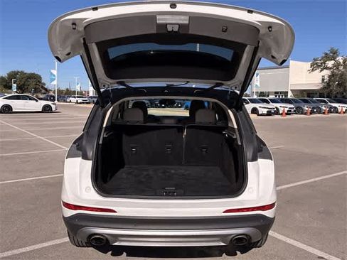 Used 2021 Lincoln Corsair AWD image 35