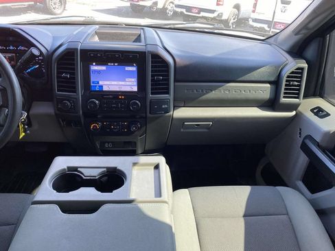 Used 2019 Ford F250 XL w/ STX Appearance Package AWD/4WD image 10