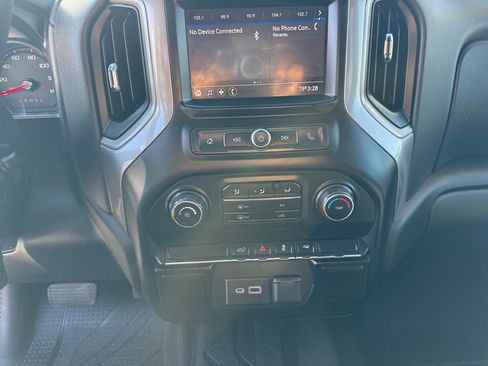 Used 2021 Chevrolet Silverado 1500 Custom image 12