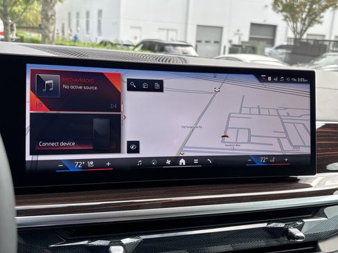 Used 2026 BMW X5 xDrive40i w/ M Sport Package image 27