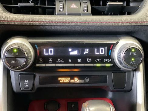 Used 2021 Toyota RAV4 TRD Off-Road AWD/4WD image 21