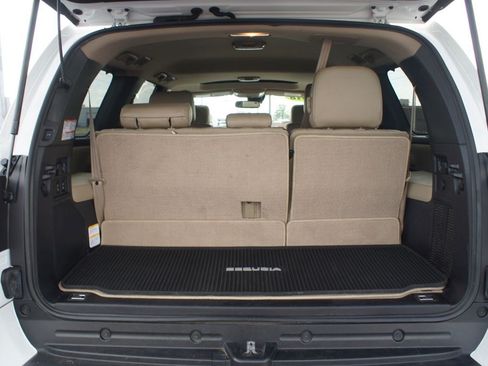 Used 2018 Toyota Sequoia Limited w/ Safety & Convenience Package AWD/4WD image 18