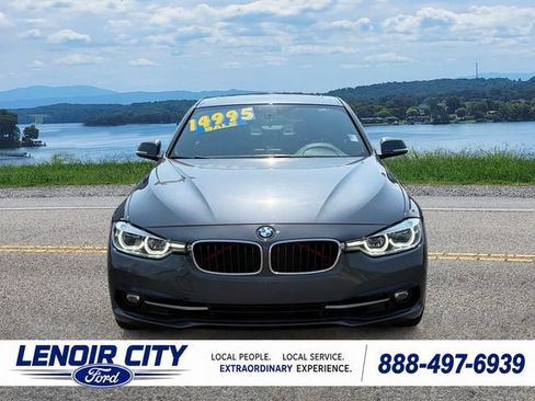 Used 2018 BMW 330i Sedan w/ Convenience Package RWD image 8
