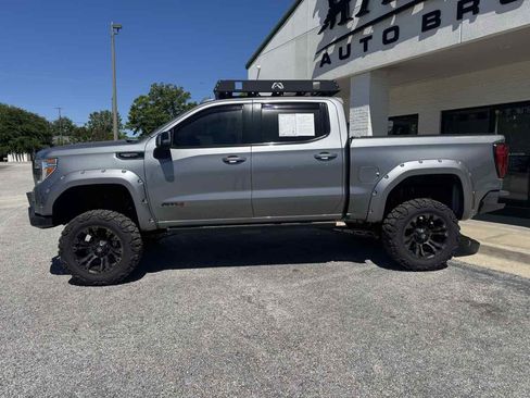 Used 2021 GMC Sierra 1500 AT4 w/ AT4 Premium Package AWD/4WD image 9