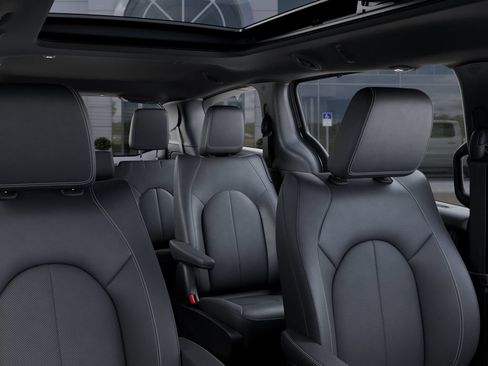 New 2026 Chrysler Pacifica Select FWD image 26