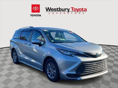 Certified 2021 Toyota Sienna LE
