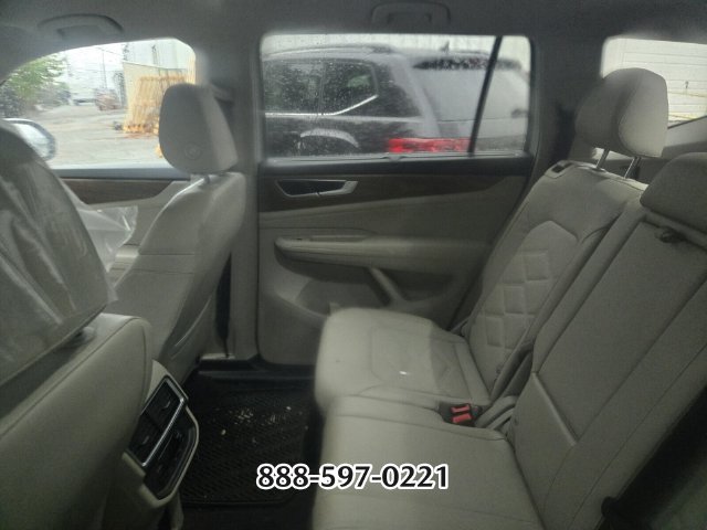 Used 2024 Volkswagen Atlas SE FWD image 10