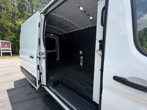 Used 2019 Ford Transit 150 148 Medium Roof RWD image 10