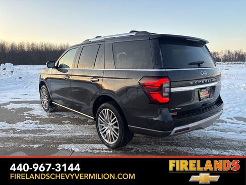 Used 2022 Ford Expedition Limited image 8