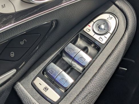 Certified 2022 Mercedes-Benz GLC 300 GLC 300 w/ Premium Package Lite image 10