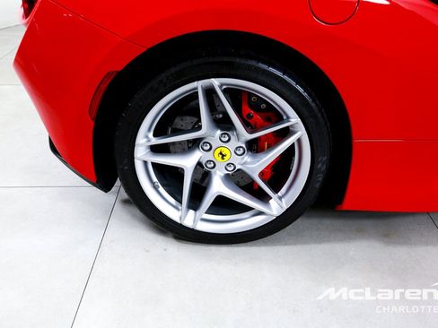 Used 2020 Ferrari F8 Tributo RWD image 27
