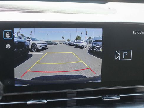 Certified 2024 Hyundai Kona SEL FWD image 32