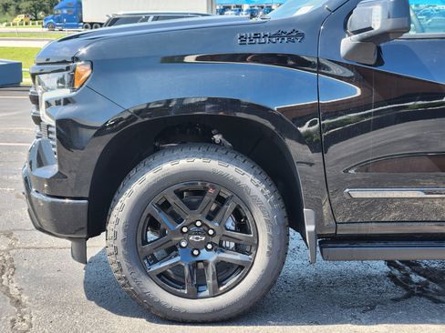 New 2025 Chevrolet Silverado 1500 High Country w/ Midnight Edition image 5