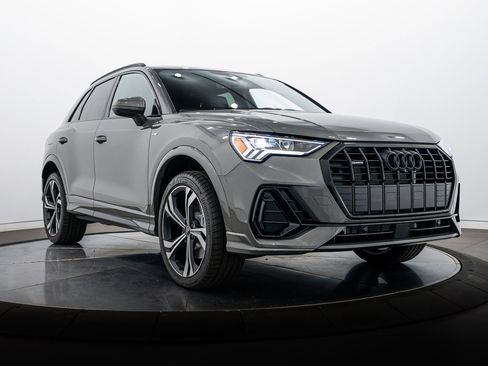 Certified 2024 Audi Q3 2.0T Premium Plus image 2