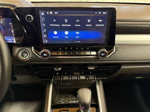 Used 2023 Chevrolet Colorado LT w/ LT Convenience Package III AWD/4WD image 16