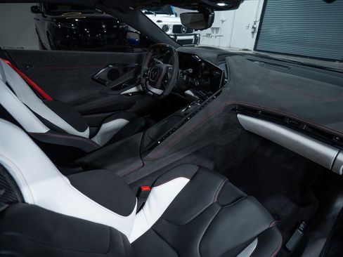 Used 2023 Chevrolet Corvette Z06 image 28