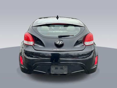 Used 2014 Hyundai Veloster w/ Style Package 02 FWD image 4
