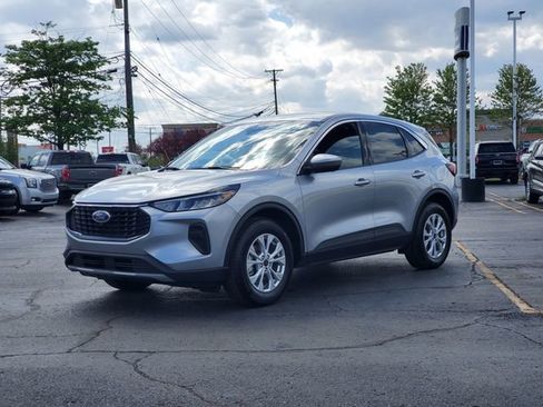 Used 2023 Ford Escape Active w/ Tech Pack #2 AWD/4WD image 32