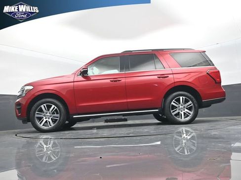 Used 2022 Ford Expedition XLT image 20