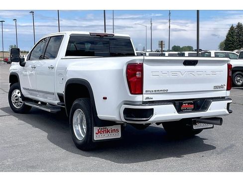Used 2024 Chevrolet Silverado 3500 High Country w/ High Country Premium Package AWD/4WD image 13