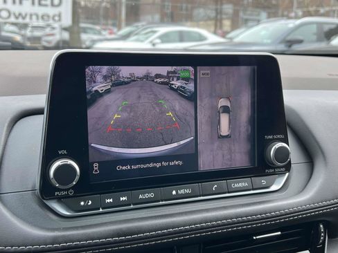 Used 2021 Nissan Rogue SV image 30