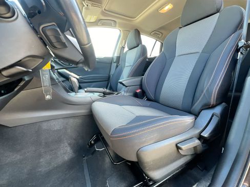 Used 2019 Subaru Crosstrek 2.0i Premium image 16