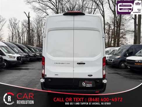 Used 2024 Ford Transit 250 148 High Roof AWD image 5