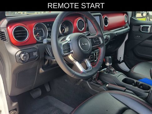 Used 2023 Jeep Wrangler Unlimited Rubicon w/ Cold Weather Group AWD/4WD image 16