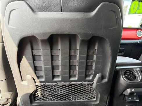 Used 2020 Jeep Wrangler Unlimited Rubicon AWD/4WD image 16