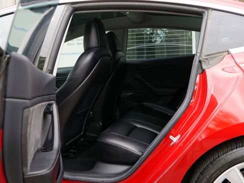 Used 2018 Tesla Model 3 Long Range image 28