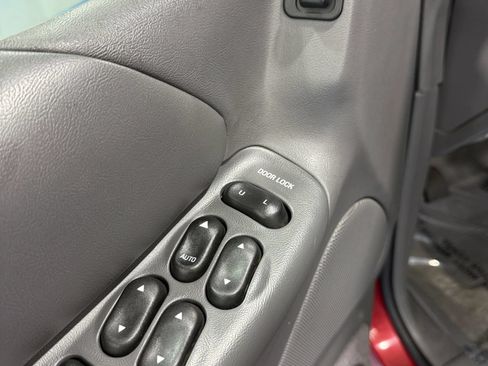 Used 1999 Ford Explorer 4WD 4-Door image 30