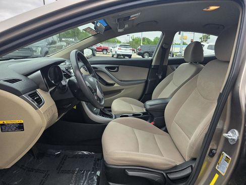 Used 2014 Hyundai Elantra SE w/ Option Group 02 FWD image 11